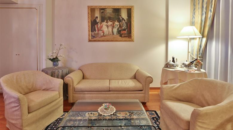 <b>Best Western Hotel Globus City Suite</b>. Images powered by <a href="https://iceportal.shijigroup.com/" title="IcePortal" target="_blank">IcePortal</a>.