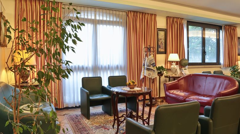 <b>Best Western Hotel Dei Cavalieri Lobby</b>. Images powered by <a href="https://iceportal.shijigroup.com/" title="IcePortal" target="_blank">IcePortal</a>.