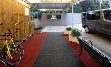 Jet Hotel, Sure Collection by BW
