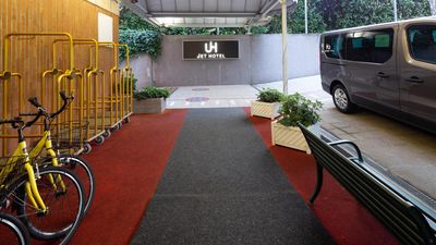 Jet Hotel, Sure Collection by BW