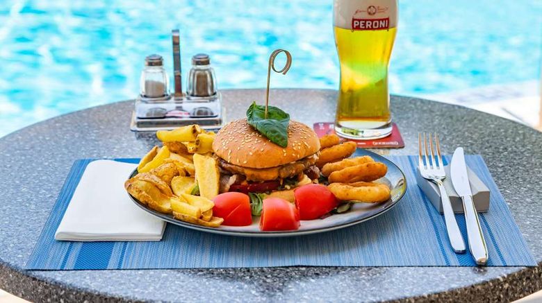 <b>Best Western Hotel La Solara Pool</b>. Images powered by <a href="https://iceportal.shijigroup.com/" title="IcePortal" target="_blank">IcePortal</a>.