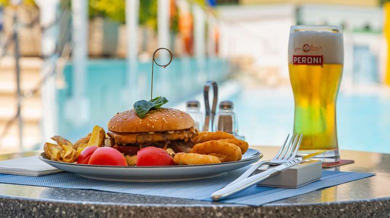 <b>Best Western Hotel La Solara Pool</b>. Images powered by <a href="https://iceportal.shijigroup.com/" title="IcePortal" target="_blank">IcePortal</a>.