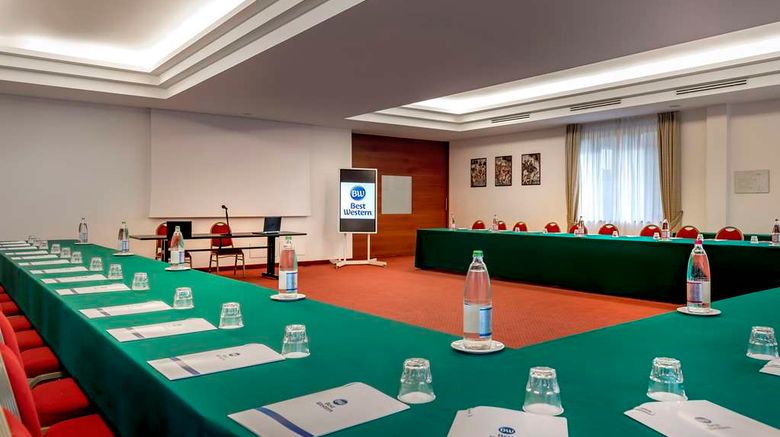 <b>Best Western Cavalieri Della Corona Meeting</b>. Images powered by <a href="https://iceportal.shijigroup.com/" title="IcePortal" target="_blank">IcePortal</a>.