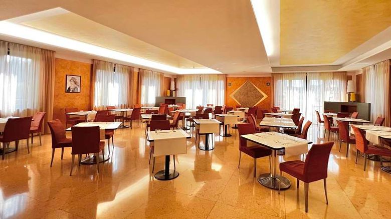 <b>Best Western Cavalieri Della Corona Restaurant</b>. Images powered by <a href="https://iceportal.shijigroup.com/" title="IcePortal" target="_blank">IcePortal</a>.