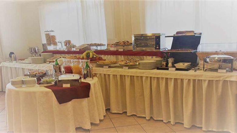 <b>Best Western Hotel La Conchiglia Restaurant</b>. Images powered by <a href="https://iceportal.shijigroup.com/" title="IcePortal" target="_blank">IcePortal</a>.