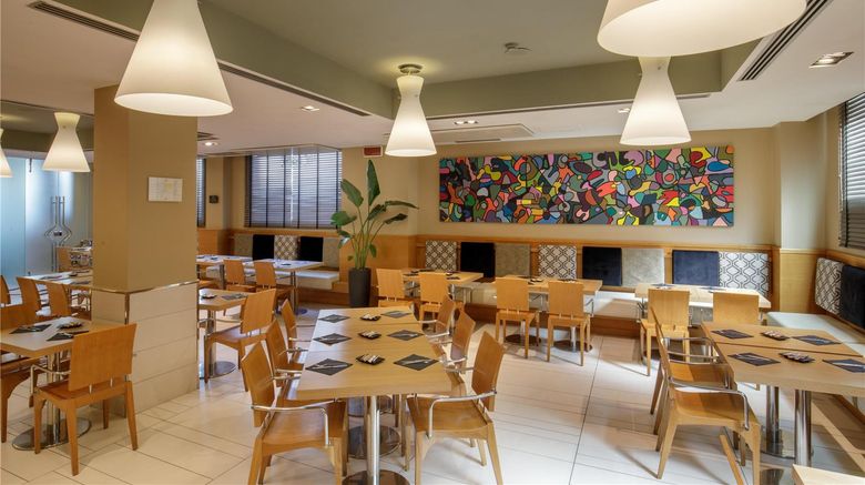 <b>Best Western Globus Hotel Restaurant</b>. Images powered by <a href="https://iceportal.shijigroup.com/" title="IcePortal" target="_blank">IcePortal</a>.