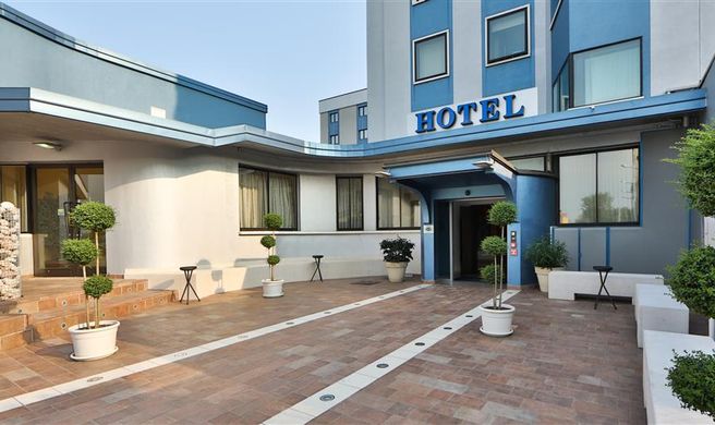 Best Western Soave Hotel Exterior