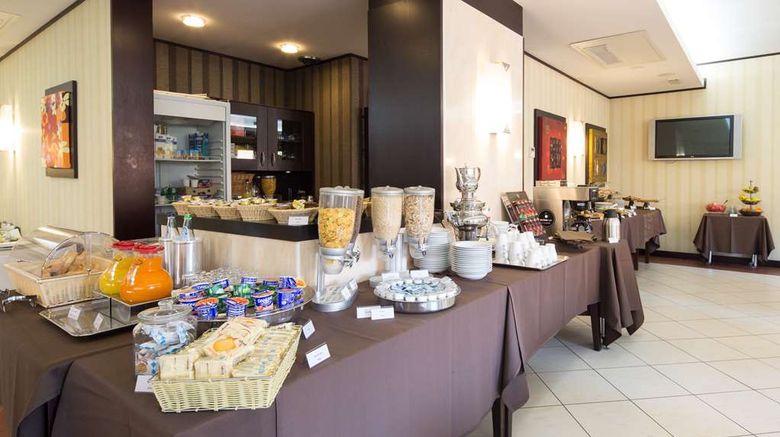 <b>Best Western Hotel I Triangoli Restaurant</b>. Images powered by <a href="https://iceportal.shijigroup.com/" title="IcePortal" target="_blank">IcePortal</a>.