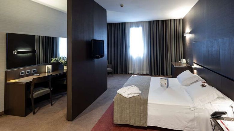 <b>Best Western Plus Monza e Brianza Palace Room</b>. Images powered by <a href="https://iceportal.shijigroup.com/" title="IcePortal" target="_blank">IcePortal</a>.