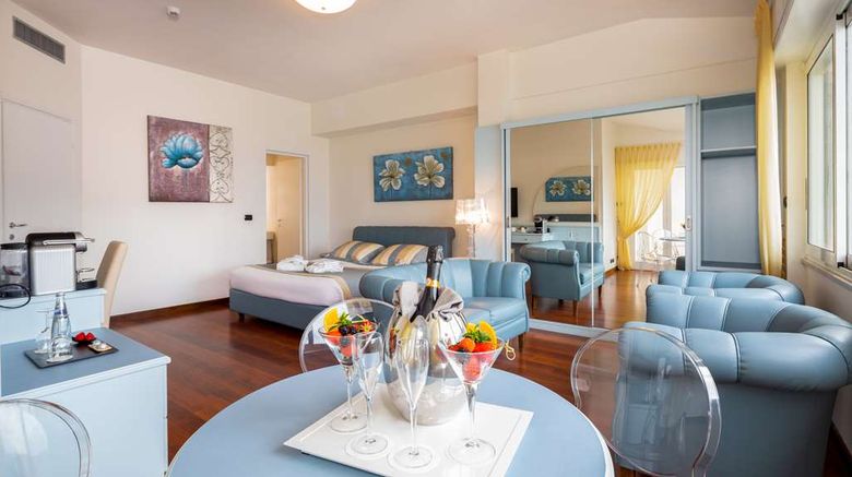 <b>Best Western Tigullio Royal Hotel Suite</b>. Images powered by <a href="https://iceportal.shijigroup.com/" title="IcePortal" target="_blank">IcePortal</a>.