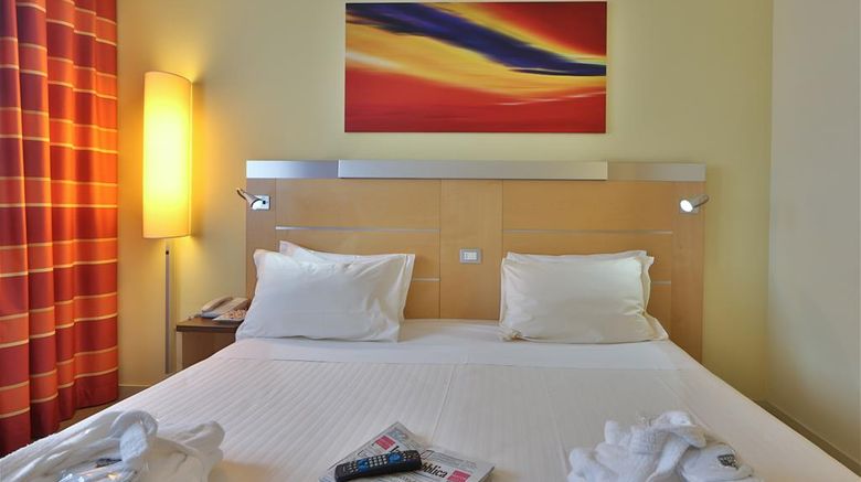 <b>Best Western Palace Inn Hotel Room</b>. Images powered by <a href="https://iceportal.shijigroup.com/" title="IcePortal" target="_blank">IcePortal</a>.