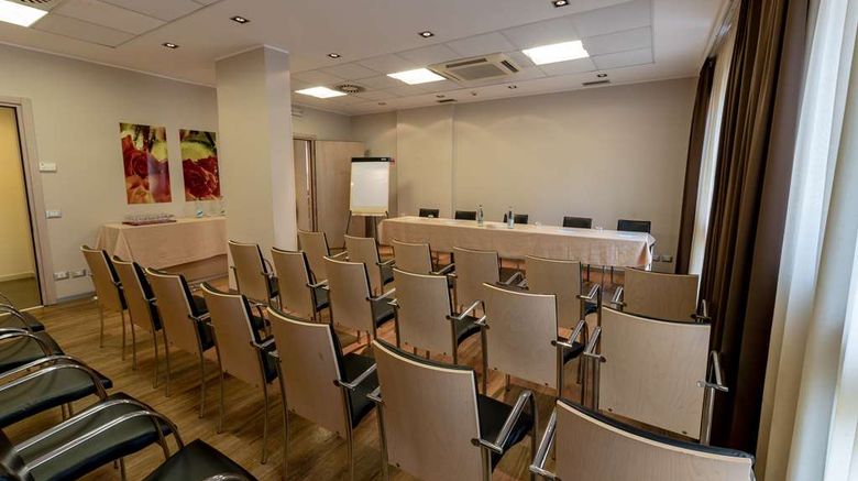 <b>Best Western Palace Inn Hotel Meeting</b>. Images powered by <a href="https://iceportal.shijigroup.com/" title="IcePortal" target="_blank">IcePortal</a>.