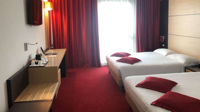 <b>Best Western Premier Hotel Galileo Room</b>. Images powered by <a href="https://iceportal.shijigroup.com/" title="IcePortal" target="_blank">IcePortal</a>.