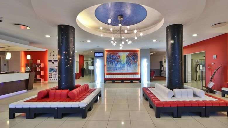 <b>Best Western Premier Hotel Galileo Lobby</b>. Images powered by <a href="https://iceportal.shijigroup.com/" title="IcePortal" target="_blank">IcePortal</a>.