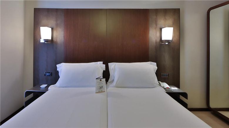 <b>Best Western Hotel Goldenmile Milan Room</b>. Images powered by <a href="https://iceportal.shijigroup.com/" title="IcePortal" target="_blank">IcePortal</a>.