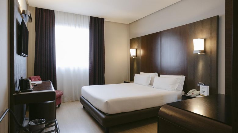 <b>Best Western Hotel Goldenmile Milan Room</b>. Images powered by <a href="https://iceportal.shijigroup.com/" title="IcePortal" target="_blank">IcePortal</a>.
