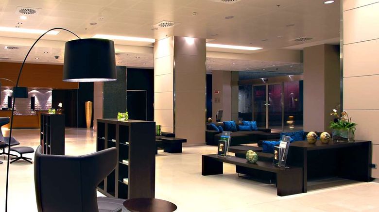 <b>Best Western Premier BHR Treviso Hotel Lobby</b>. Images powered by <a href="https://iceportal.shijigroup.com/" title="IcePortal" target="_blank">IcePortal</a>.