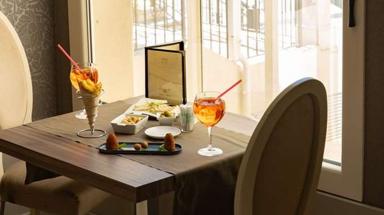 <b>Best Western Plus Hotel Perla del Porto Restaurant</b>. Images powered by <a href="https://iceportal.shijigroup.com/" title="IcePortal" target="_blank">IcePortal</a>.