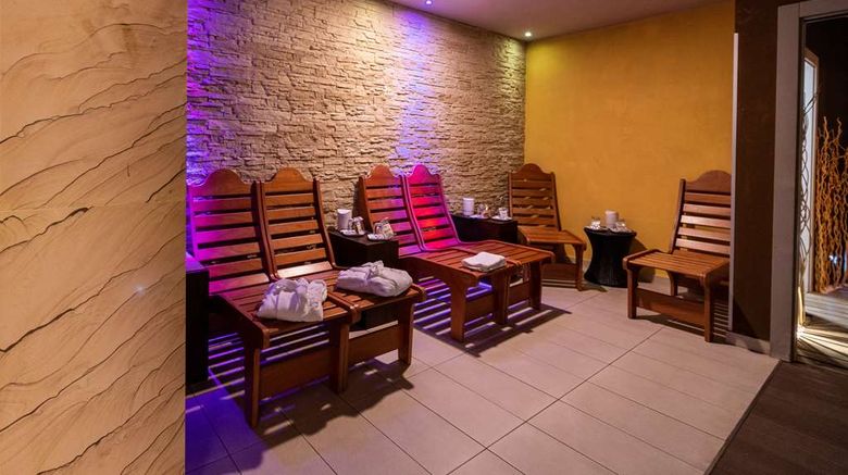 <b>Best Western Plus Hotel Perla del Porto Spa</b>. Images powered by <a href="https://iceportal.shijigroup.com/" title="IcePortal" target="_blank">IcePortal</a>.