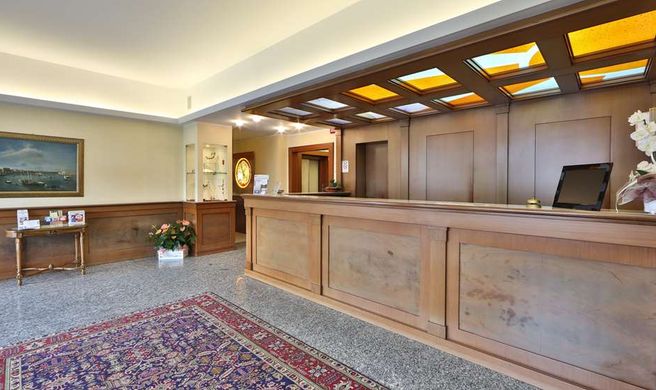 Best Western Titian Inn & Residence Lobby