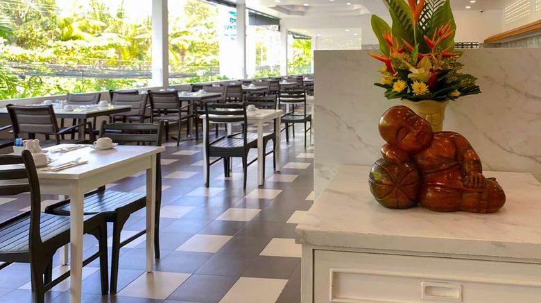 <b>Best Western Phuket Ocean Resort Restaurant</b>. Images powered by <a href="https://iceportal.shijigroup.com/" title="IcePortal" target="_blank">IcePortal</a>.