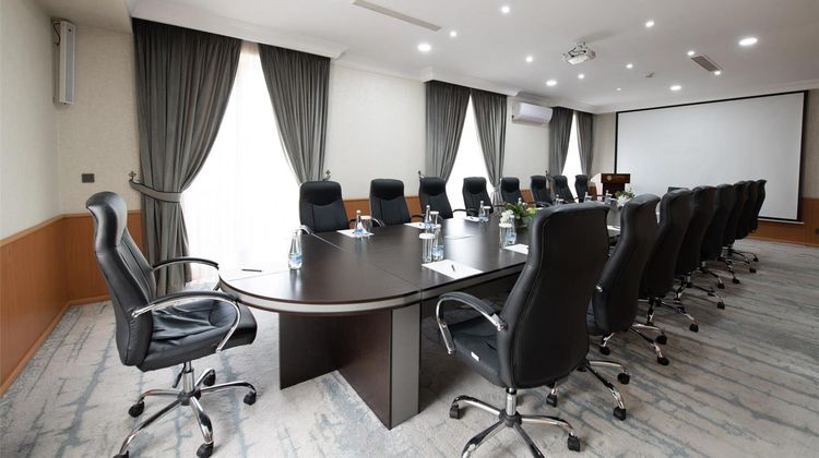 Lotte City Hotel Tashkent Meeting