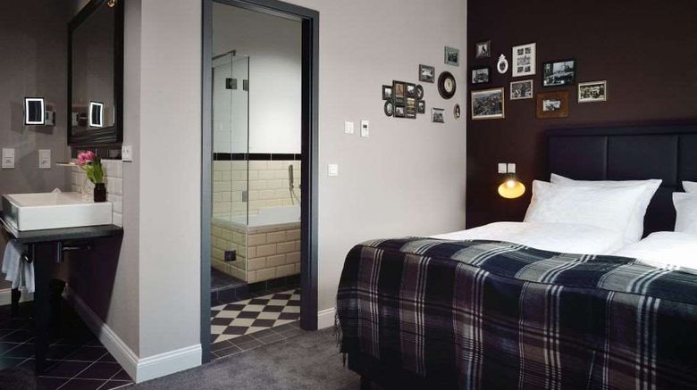 <b>SYTE Hotel Mannheim Suite</b>. Images powered by <a href="https://iceportal.shijigroup.com/" title="IcePortal" target="_blank">IcePortal</a>.