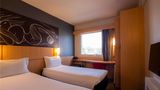 Ibis Guaratingueta Hotel Room