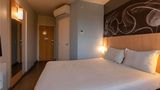 Ibis Guaratingueta Hotel Room