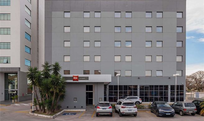 Ibis Guaratingueta Hotel Exterior