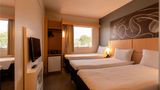 Ibis Guaratingueta Hotel Room