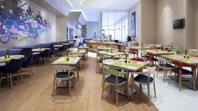 Ibis Styles Jakarta Mangga Dua Square Restaurant