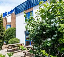 Ibis Budget Chatellerault Exterior