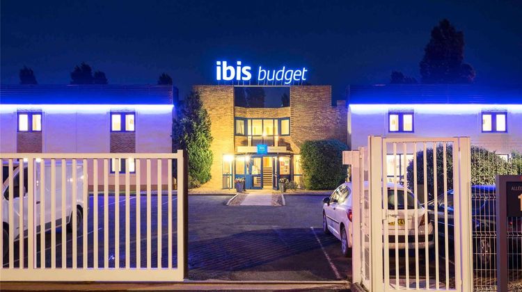 Ibis Budget Chatellerault Exterior
