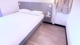 Ibis Budget Aeroport Marseille Room