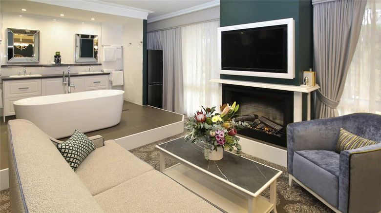 <b>Grand Mercure Basildene Manor Suite</b>. Images powered by <a href="https://iceportal.shijigroup.com/" title="IcePortal" target="_blank">IcePortal</a>.