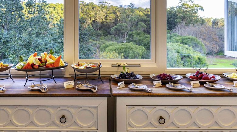 <b>Grand Mercure Basildene Manor Restaurant</b>. Images powered by <a href="https://iceportal.shijigroup.com/" title="IcePortal" target="_blank">IcePortal</a>.
