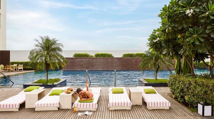Novotel New Delhi Aerocity Pool