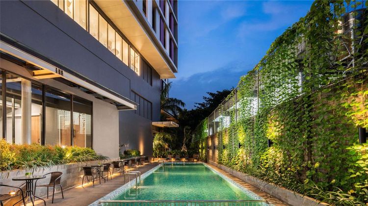 Mercure Jakarta Grogol Exterior