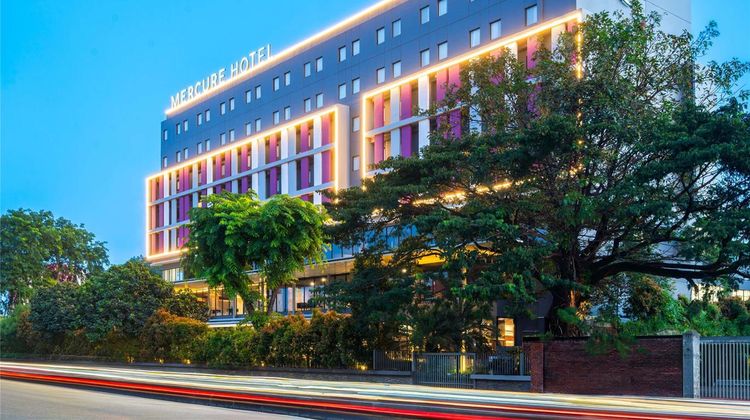 Mercure Jakarta Grogol Exterior