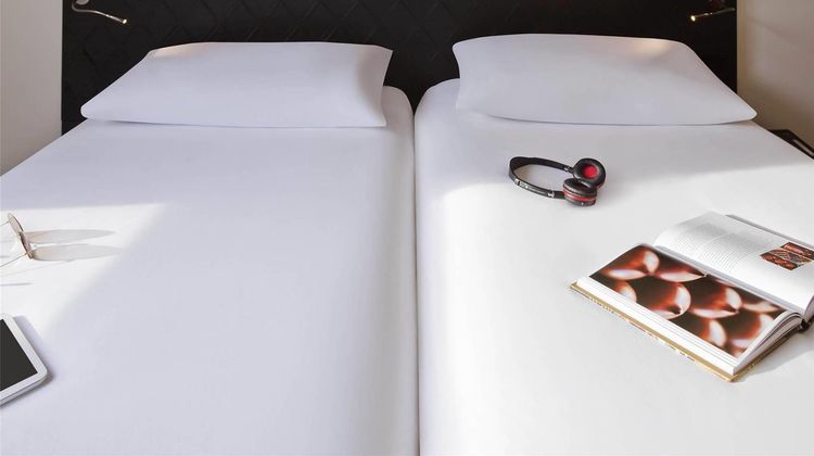 Ibis Styles Paris Buttes Chaumont Room