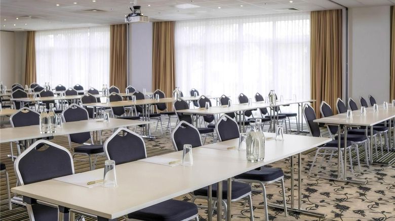 <b>Mercure Hotel Hannover Oldenburger Allee Meeting</b>. Images powered by <a href="https://iceportal.shijigroup.com/" title="IcePortal" target="_blank">IcePortal</a>.