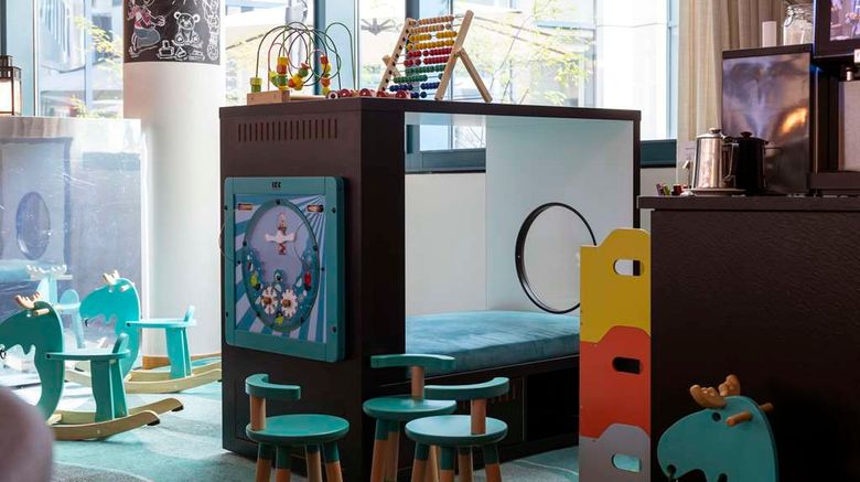 <b>Scandic Hamburg Emporio Recreation</b>. Images powered by <a href="https://iceportal.shijigroup.com/" title="IcePortal" target="_blank">IcePortal</a>.