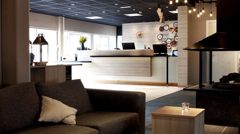 <b>Scandic Hotel Hvidovre Lobby</b>. Images powered by <a href="https://iceportal.shijigroup.com/" title="IcePortal" target="_blank">IcePortal</a>.