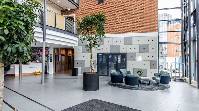 <b>Scandic Sydhavnen Lobby</b>. Images powered by <a href="https://iceportal.shijigroup.com/" title="IcePortal" target="_blank">IcePortal</a>.