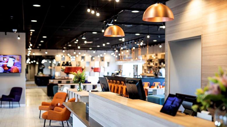 <b>Scandic Hotel Roskilde Park Lobby</b>. Images powered by <a href="https://iceportal.shijigroup.com/" title="IcePortal" target="_blank">IcePortal</a>.