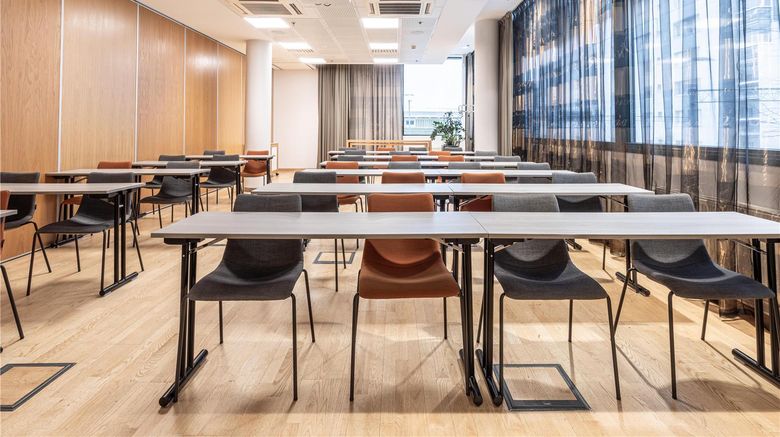 <b>Scandic Oulu hotel Meeting</b>. Images powered by <a href="https://iceportal.shijigroup.com/" title="IcePortal" target="_blank">IcePortal</a>.