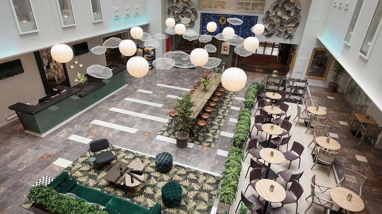 <b>Scandic Neptun Hotel Lobby</b>. Images powered by <a href="https://iceportal.shijigroup.com/" title="IcePortal" target="_blank">IcePortal</a>.