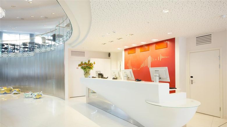 <b>Scandic Ornen Lobby</b>. Images powered by <a href="https://iceportal.shijigroup.com/" title="IcePortal" target="_blank">IcePortal</a>.