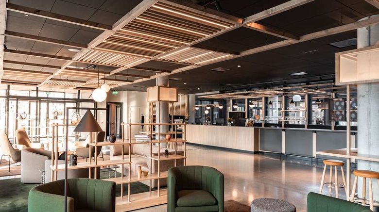<b>Scandic Hamar Lobby</b>. Images powered by <a href="https://iceportal.shijigroup.com/" title="IcePortal" target="_blank">IcePortal</a>.
